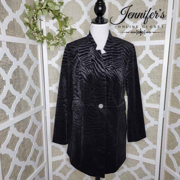 Chico's NWT Black Crushed Velvet Embossed Zebra Print Longline Jacket Size 8/10 - Picture 1 of 12